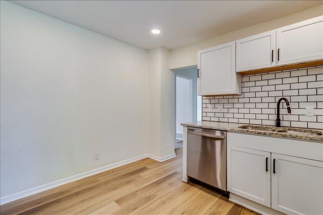 1333 N Dellrose Ave, Wichita, KS 67208