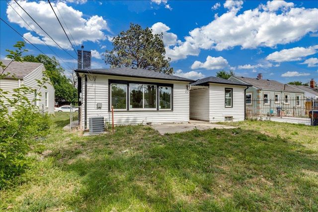 1333 N Dellrose Ave, Wichita, KS 67208