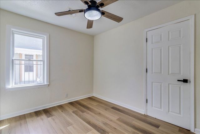 1333 N Dellrose Ave, Wichita, KS 67208