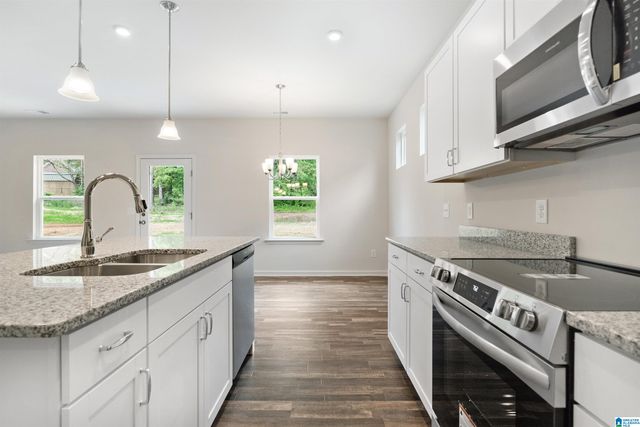 9368 BRUNSWICK AVENUE, Kimberly, AL 35091