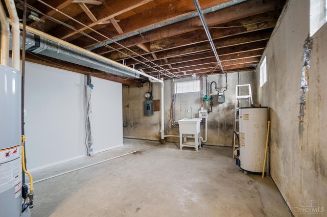 10240 Panola Drive, Woodlawn, OH 45215