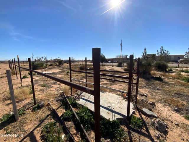 411 DORADO Lane, Chaparral, NM 88081