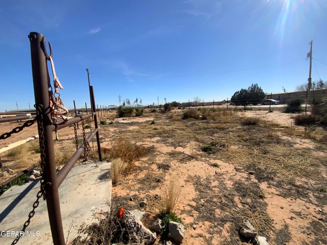 411 DORADO Lane, Chaparral, NM 88081