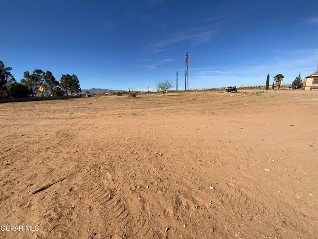 411 DORADO Lane, Chaparral, NM 88081