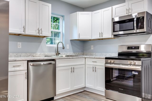 3300 Kendallmac Lane, Knoxville, TN 37931