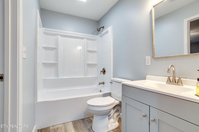 3300 Kendallmac Lane, Knoxville, TN 37931