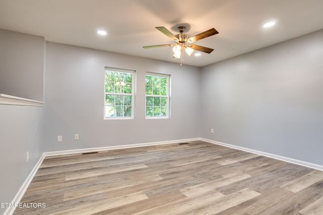 3300 Kendallmac Lane, Knoxville, TN 37931