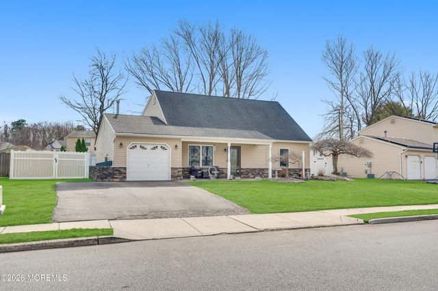 114 Starlight Road, Howell, NJ 07731