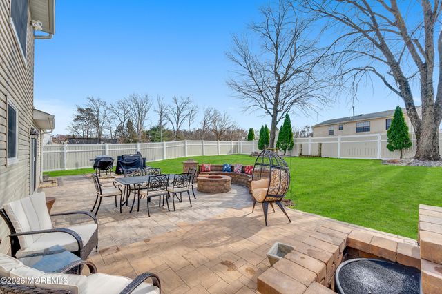 114 Starlight Road, Howell, NJ 07731