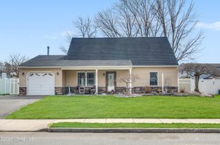 114 Starlight Road, Howell, NJ 07731