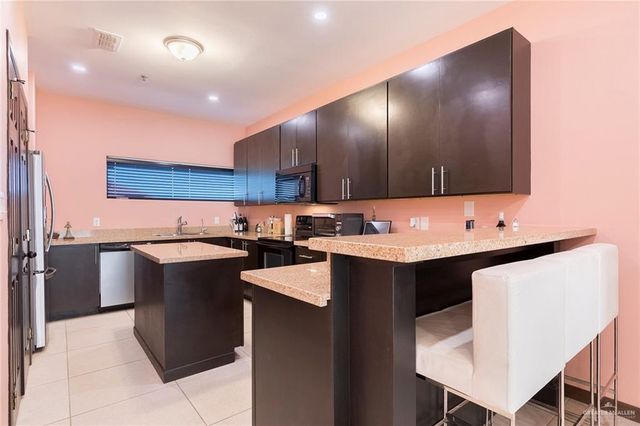 813 Travis Street 416, Mission, TX 78572