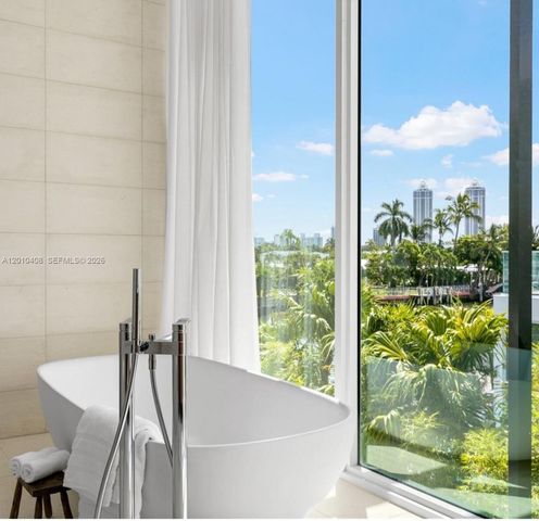 1081 W 48th St N01, Miami Beach, FL 33140
