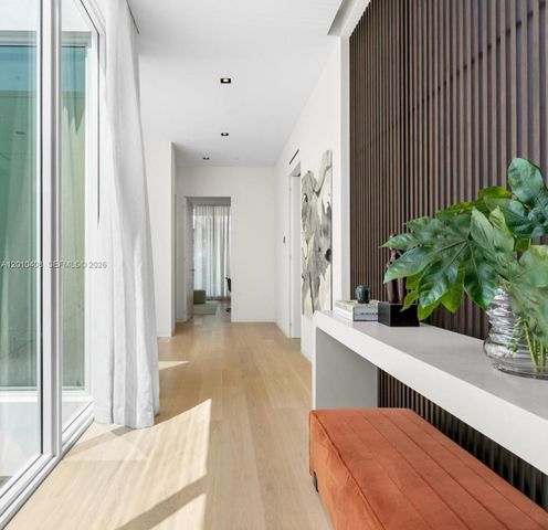 1081 W 48th St N01, Miami Beach, FL 33140