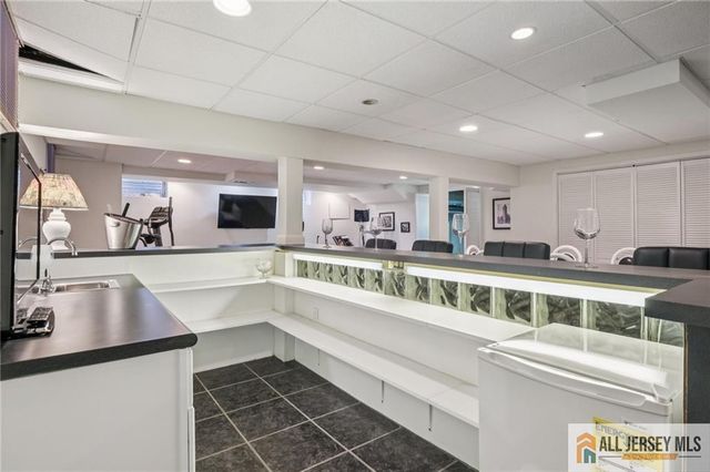 98 King Street, Edison, NJ 08820