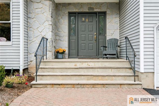 98 King Street, Edison, NJ 08820