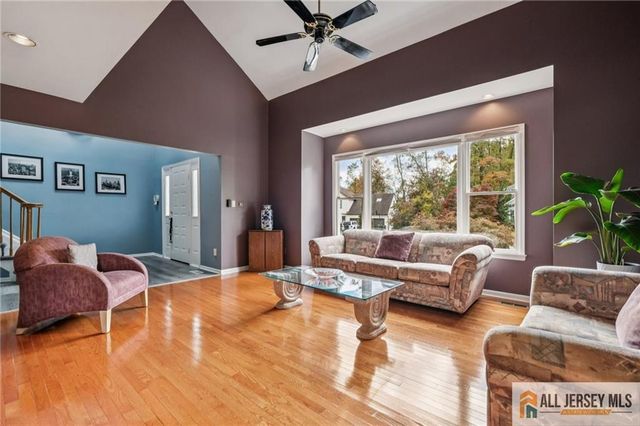 98 King Street, Edison, NJ 08820