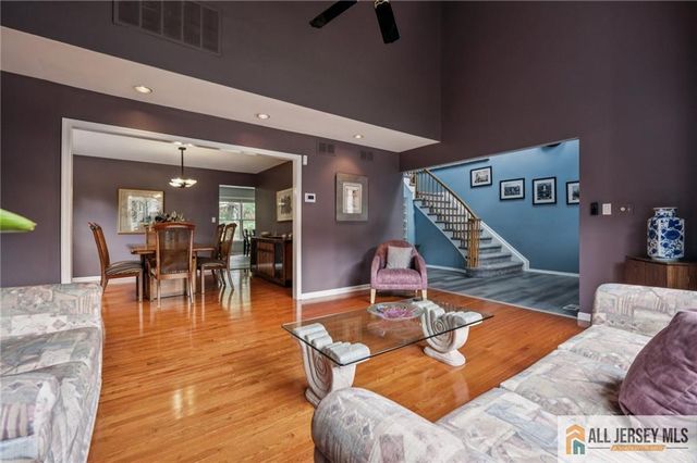 98 King Street, Edison, NJ 08820