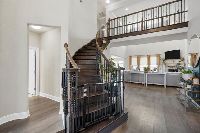 205 Big Creek Loop, Hewitt, TX 76643