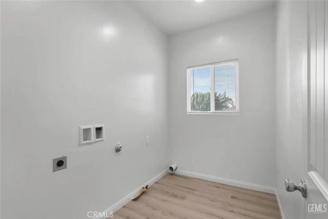 10004 Elmco Avenue, Lamont, CA 93241