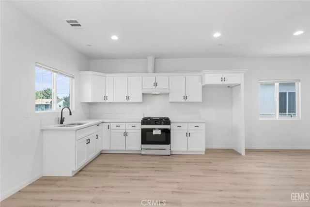 10004 Elmco Avenue, Lamont, CA 93241