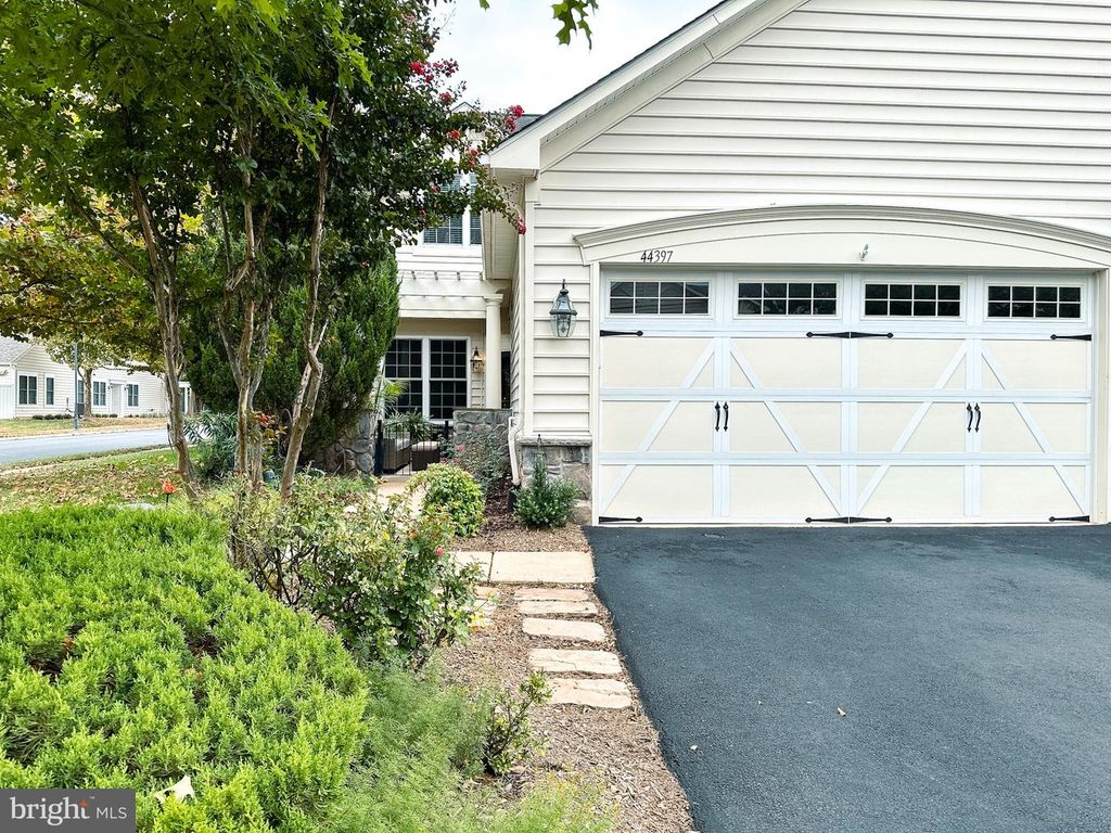 44397 ADARE MANOR SQ, Ashburn, VA 20147