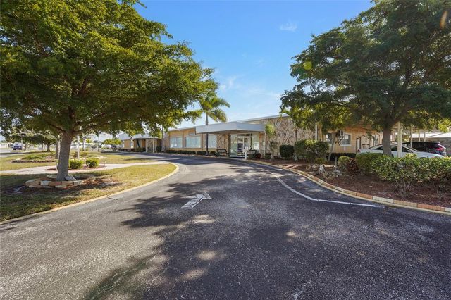 4949 BRAE BURN AVENUE, Sarasota, FL 34234