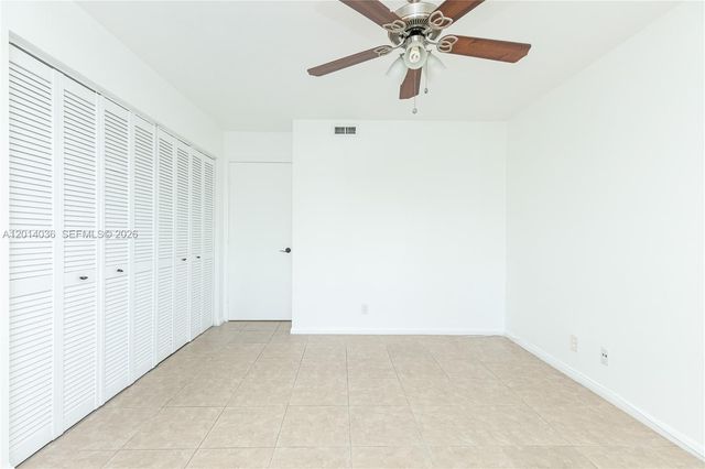 717 Gardens Dr 201, Pompano Beach, FL 33069