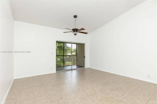 717 Gardens Dr 201, Pompano Beach, FL 33069