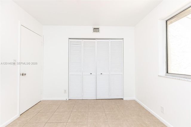 717 Gardens Dr 201, Pompano Beach, FL 33069