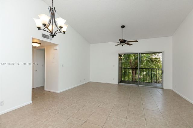 717 Gardens Dr 201, Pompano Beach, FL 33069