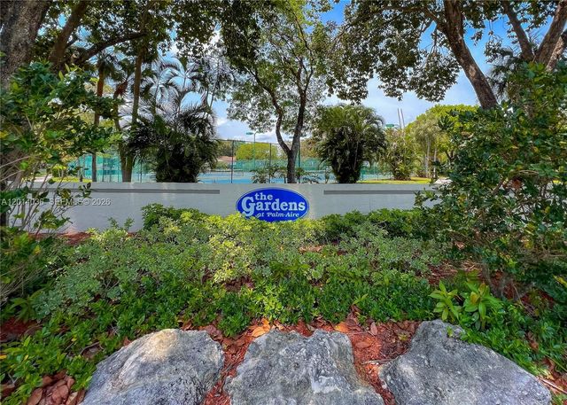 717 Gardens Dr 201, Pompano Beach, FL 33069