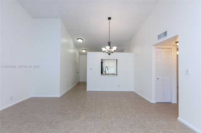 717 Gardens Dr 201, Pompano Beach, FL 33069