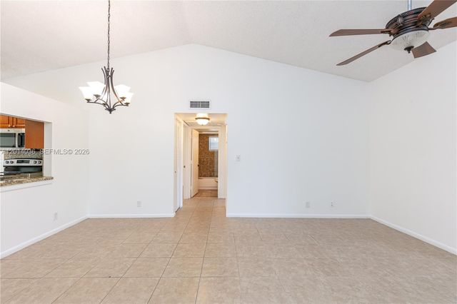 717 Gardens Dr 201, Pompano Beach, FL 33069