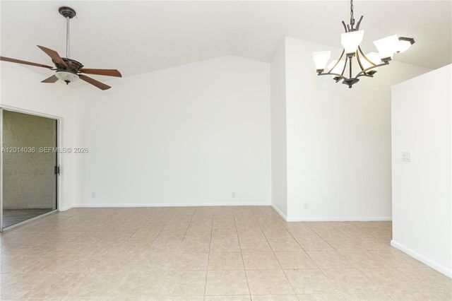 717 Gardens Dr 201, Pompano Beach, FL 33069