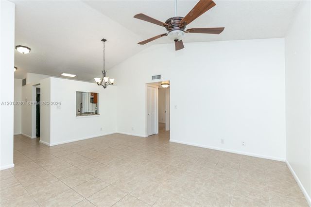 717 Gardens Dr 201, Pompano Beach, FL 33069