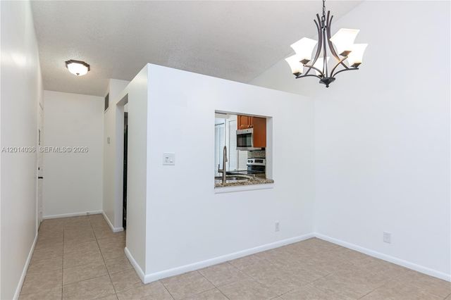 717 Gardens Dr 201, Pompano Beach, FL 33069