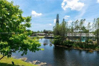 717 Gardens Dr 201, Pompano Beach, FL 33069