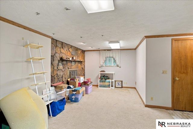 9023 Grand Avenue, Omaha, NE 68134