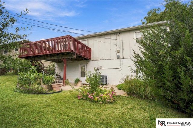 9023 Grand Avenue, Omaha, NE 68134