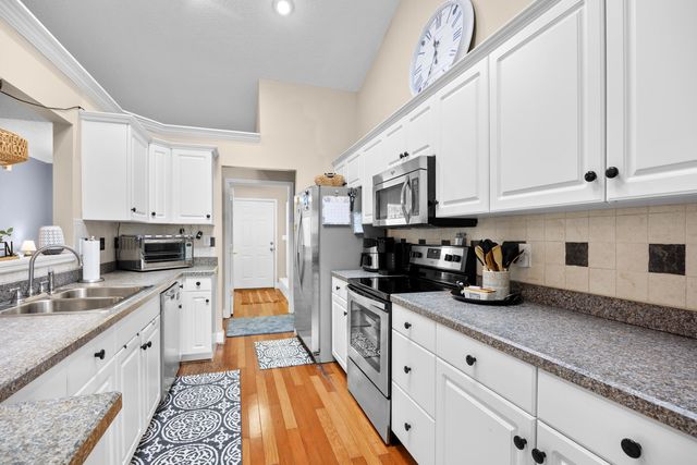 228 Candlewood Dr., Conway, SC 29526