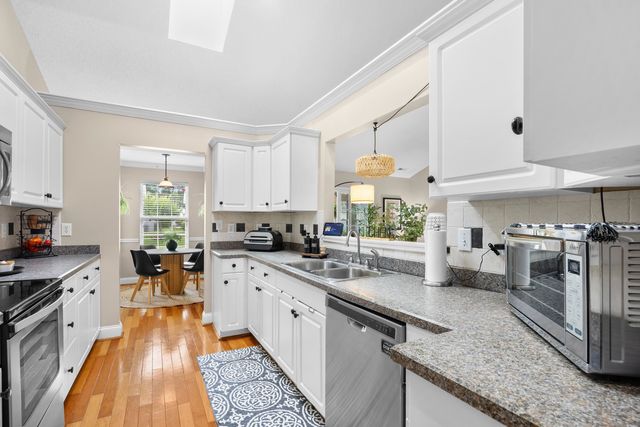 228 Candlewood Dr., Conway, SC 29526