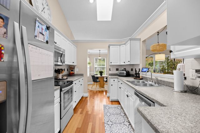 228 Candlewood Dr., Conway, SC 29526