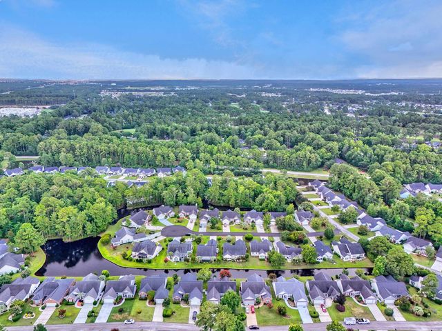 228 Candlewood Dr., Conway, SC 29526