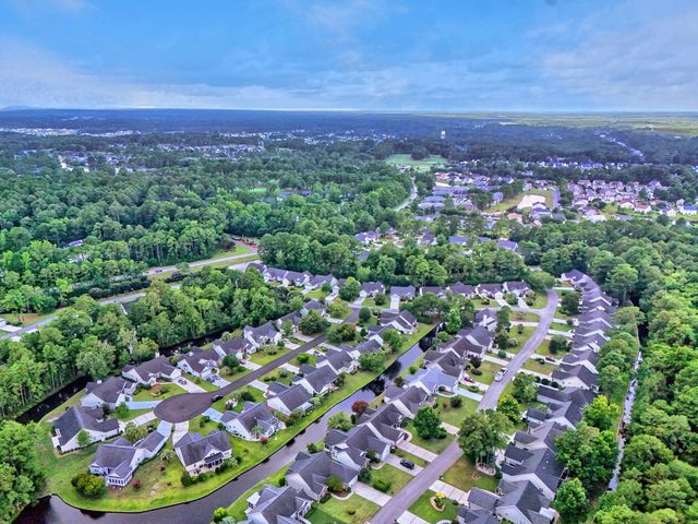 228 Candlewood Dr., Conway, SC 29526