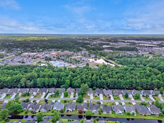 228 Candlewood Dr., Conway, SC 29526