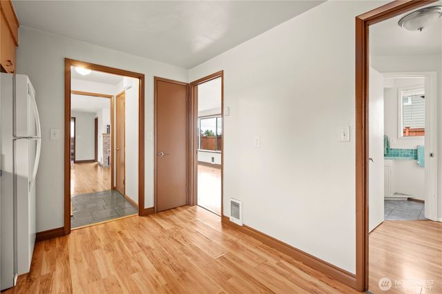 185 SW 3rd Street, Oak Harbor, WA 98277