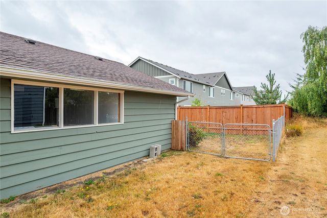 185 SW 3rd Street, Oak Harbor, WA 98277
