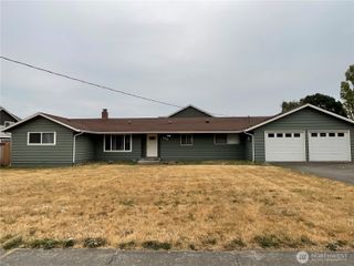 185 SW 3rd Street, Oak Harbor, WA 98277