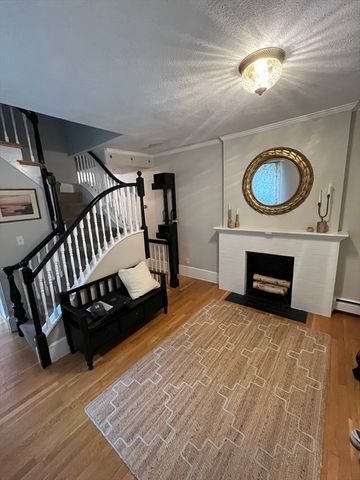 2 Lyndeboro Pl 1, Boston, MA 02116
