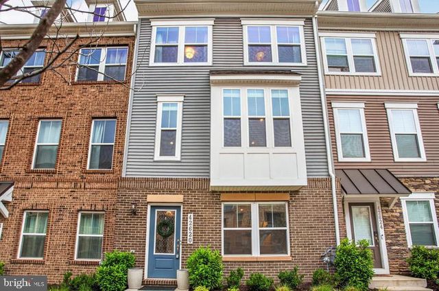 42620 PITLOCHRY TER, Sterling, VA 20166